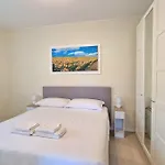 Franca Pool باردولينو
